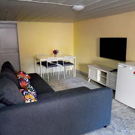 Detached House In Semesterbostad *
