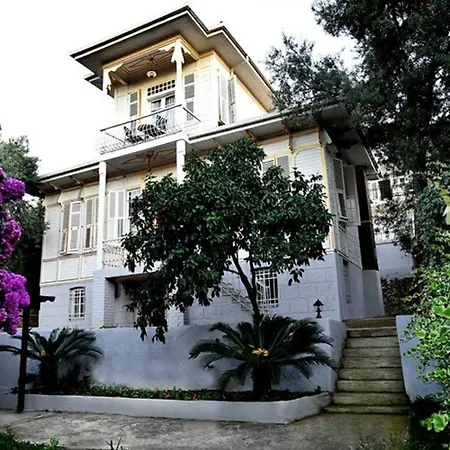Semesterbostad Detached House In Buyukada Island